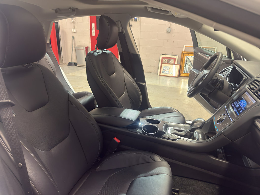 Used 2014 Ford Fusion Titanium FWD image 21