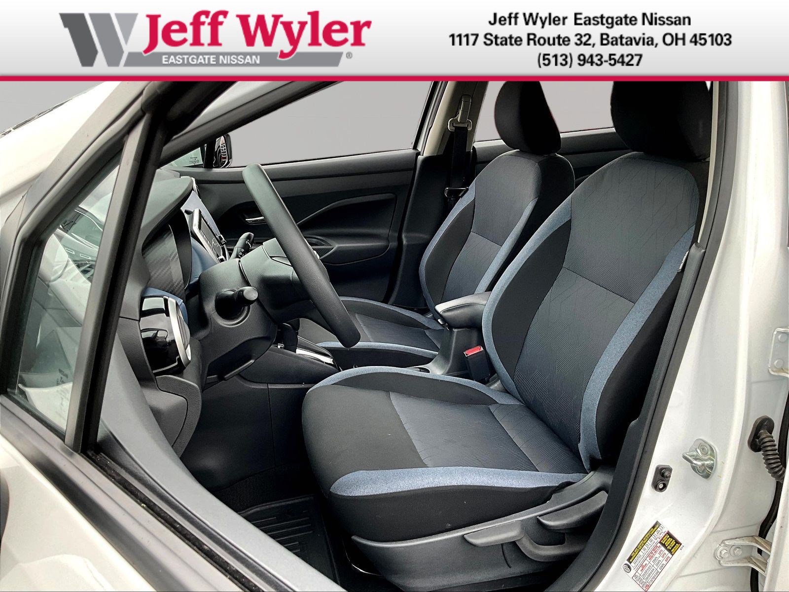 New 2025 Nissan Versa SV w/ Trunk Package FWD image 16
