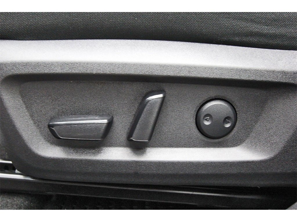 Used 2023 Nissan Rogue SV image 26