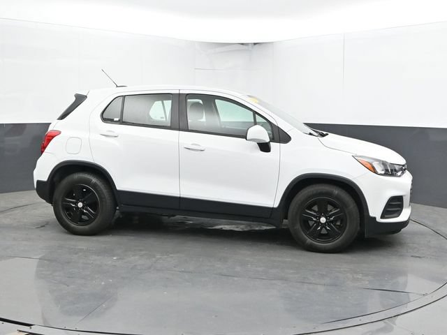 Used 2020 Chevrolet Trax LS FWD image 4