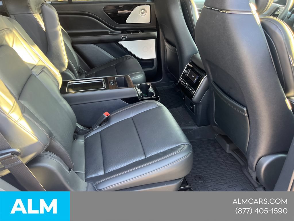 Used 2025 Lincoln Aviator Reserve w/ Equipment Group 201A AWD/4WD image 18