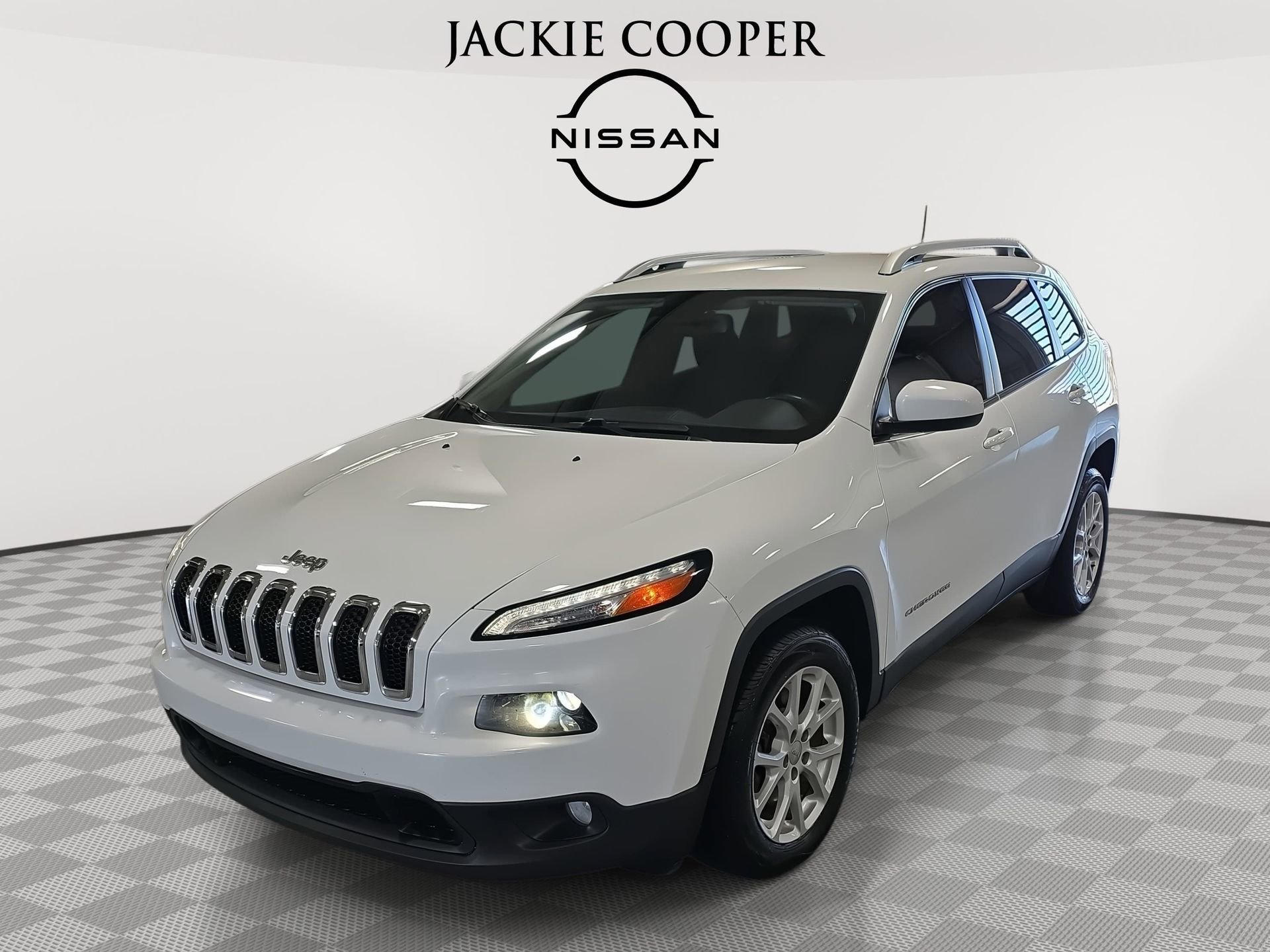 Used 2017 Jeep Cherokee Latitude w/ Cold Weather Group video 1
