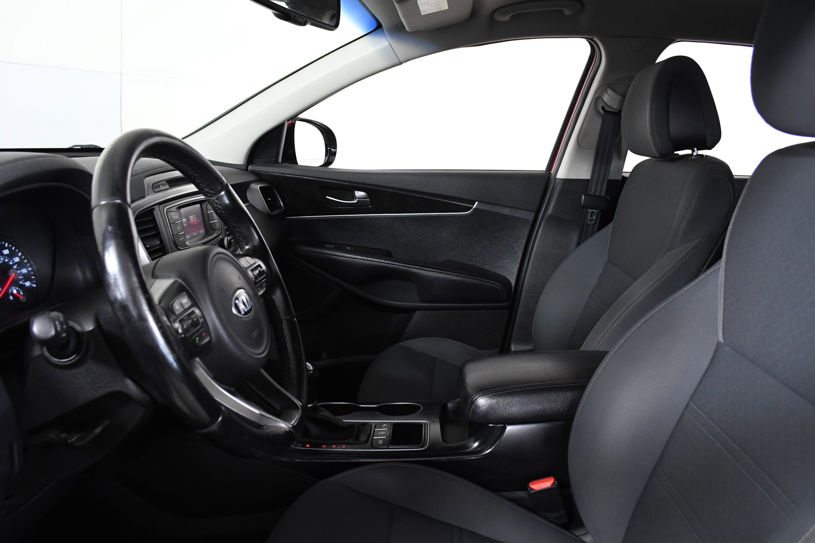 Used 2016 Kia Sorento LX w/ LX Convenience Package image 19