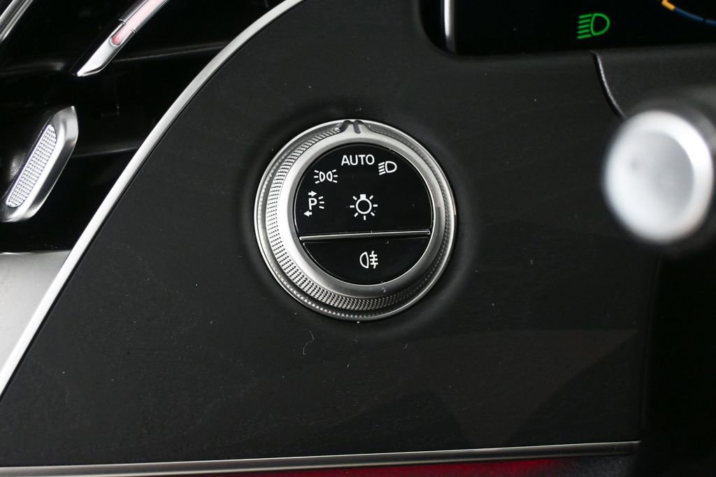 Used 2025 Mercedes-Benz E 350 Sedan image 9