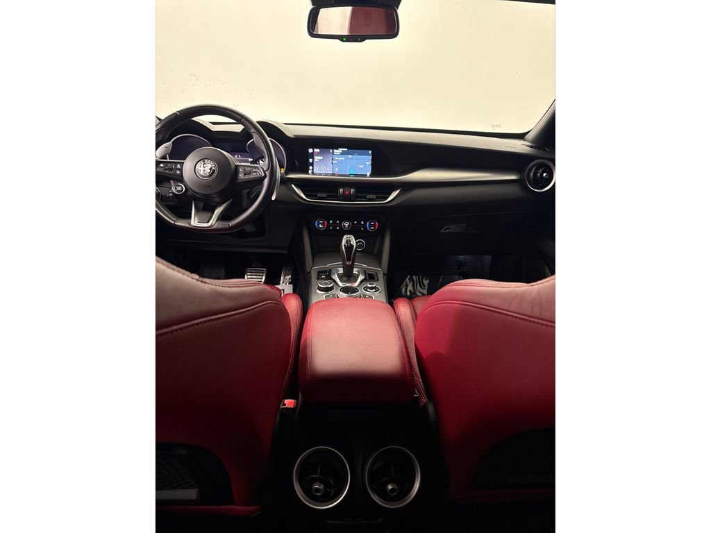 Used 2022 Alfa Romeo Stelvio Veloce AWD/4WD image 26