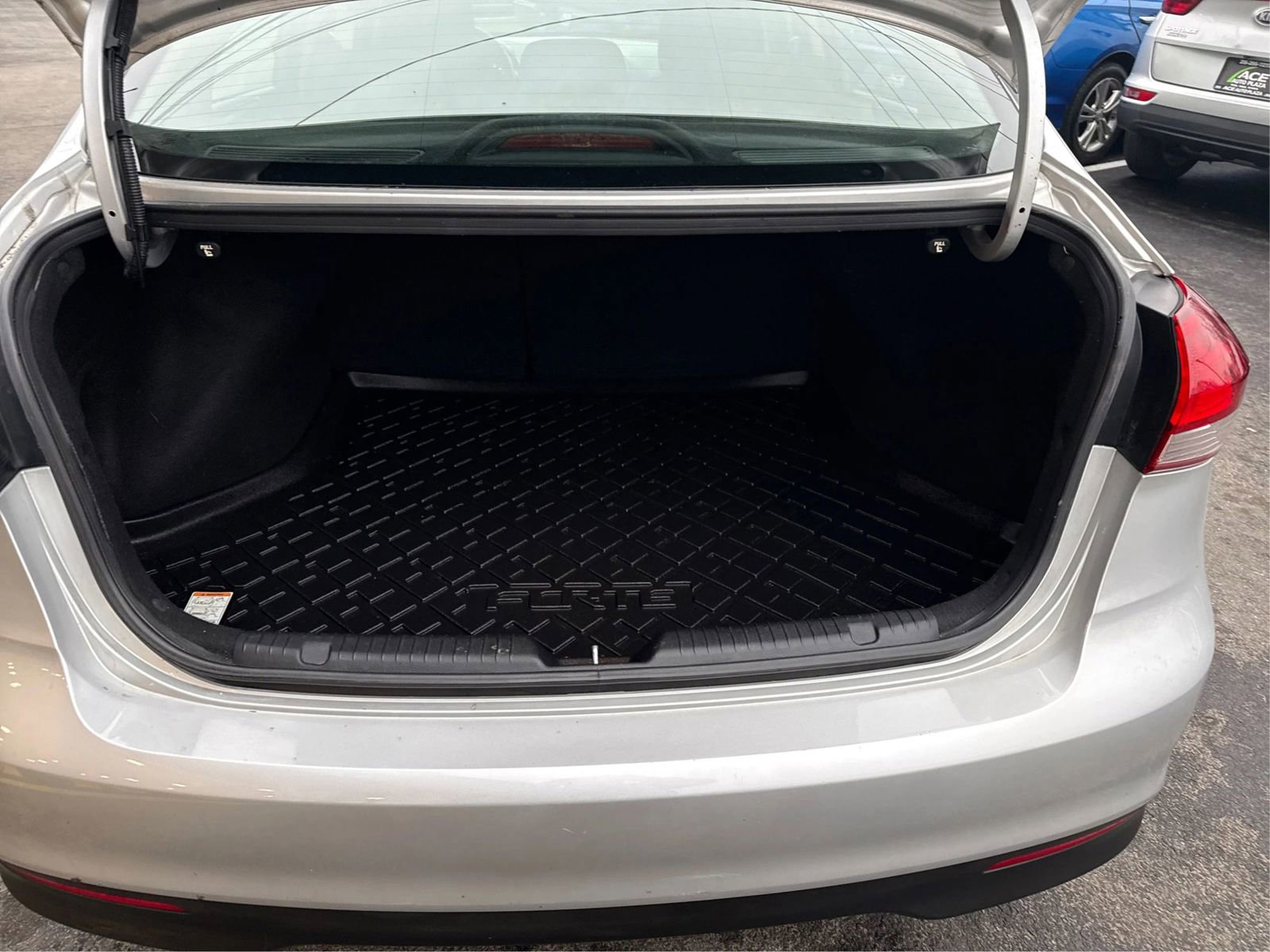 Used 2018 Kia Forte LX image 13