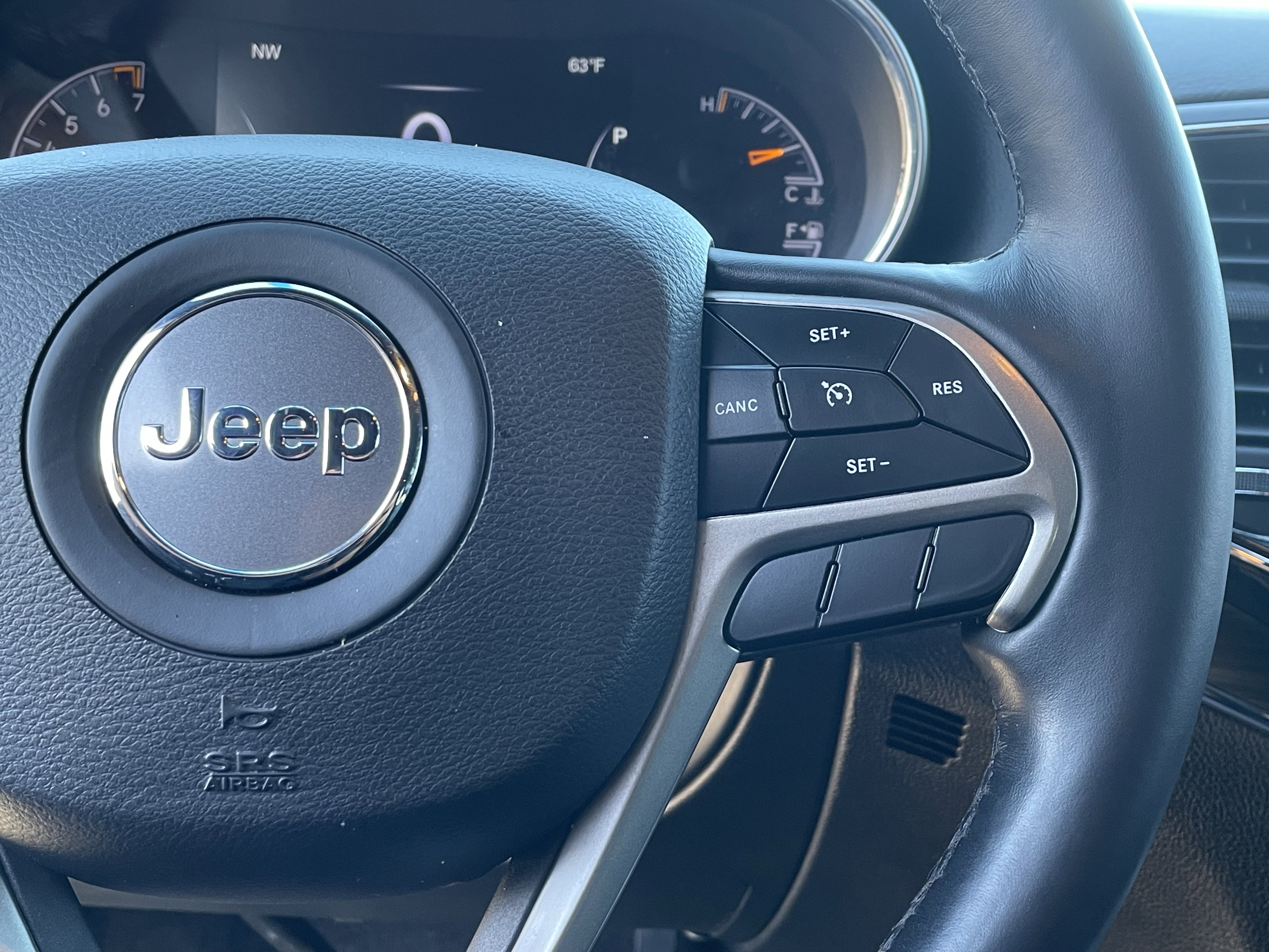 Used 2022 Jeep Grand Cherokee Limited image 25