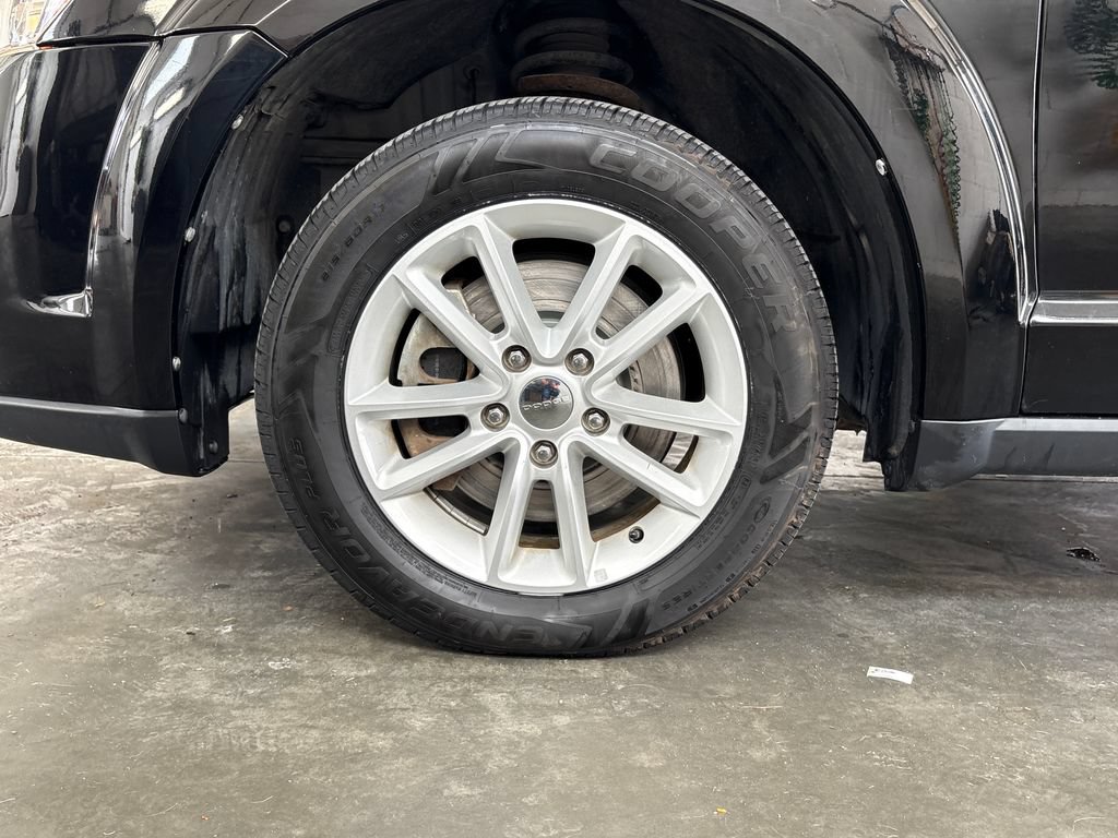 Used 2016 Dodge Journey SXT w/ Comfort/Convenience Group AWD/4WD image 25