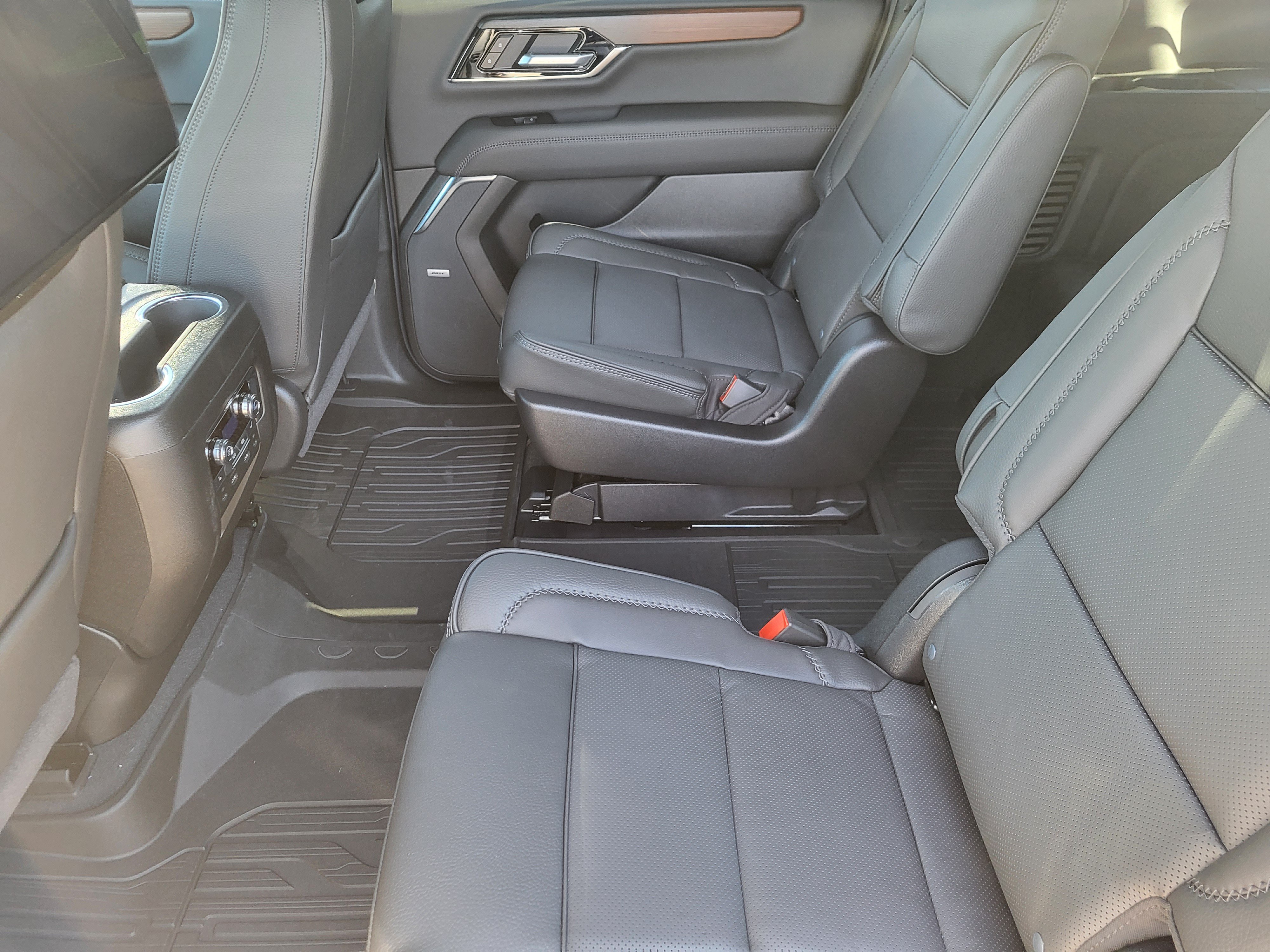 New 2027 GMC Yukon XL Denali w/ Denali Reserve Package AWD/4WD image 30