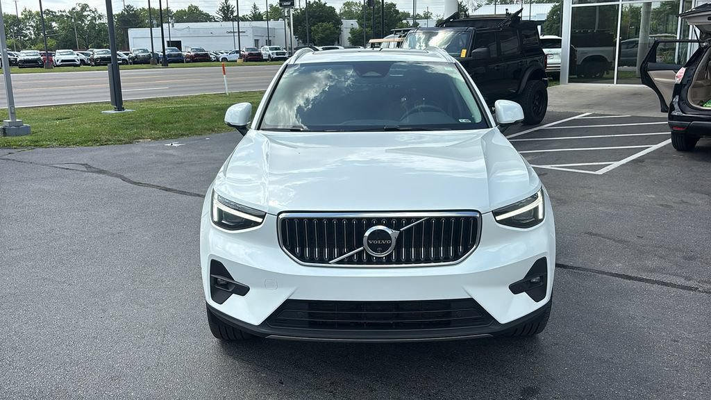 Certified 2024 Volvo XC40 B5 Plus w/ Protection Package Premier AWD/4WD image 5
