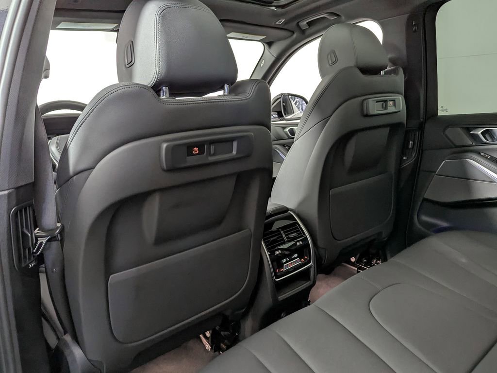 Used 2021 BMW X5 xDrive40i w/ Premium Package image 47
