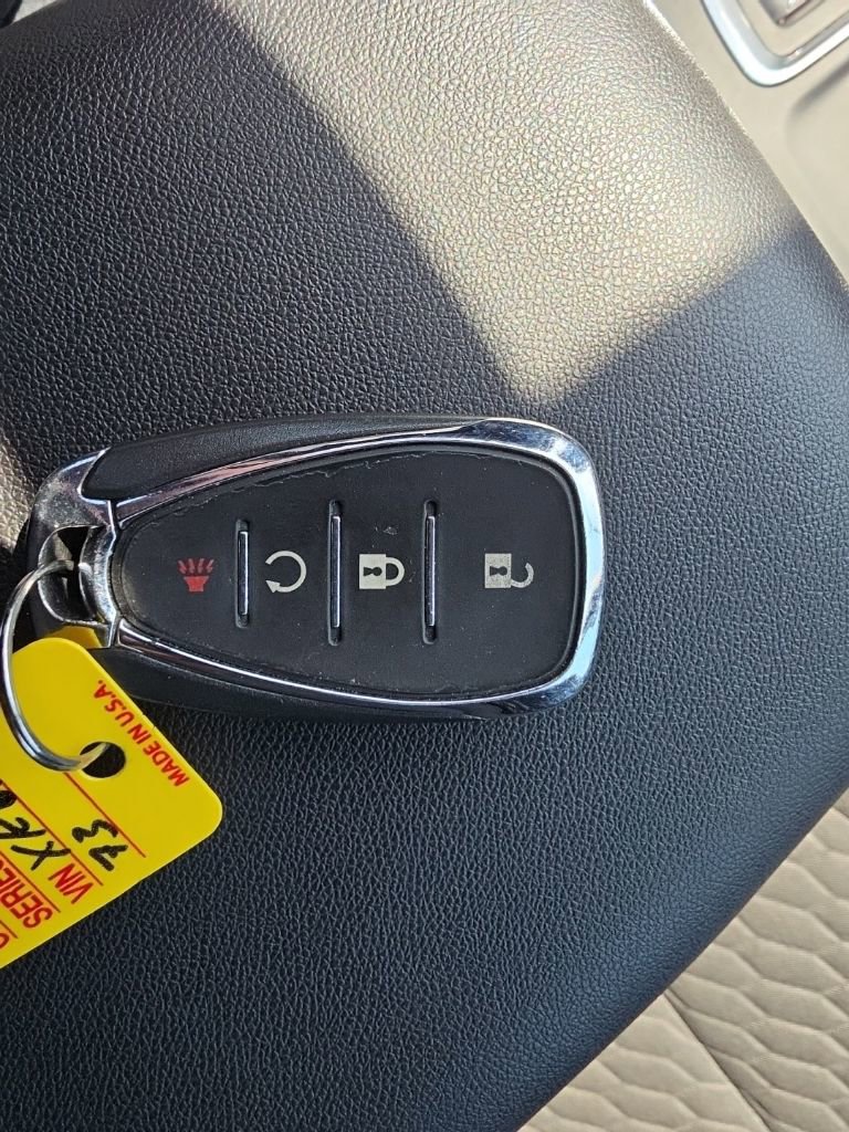 Used 2019 Chevrolet Equinox LT w/ LPO, Blackout Package AWD/4WD image 14