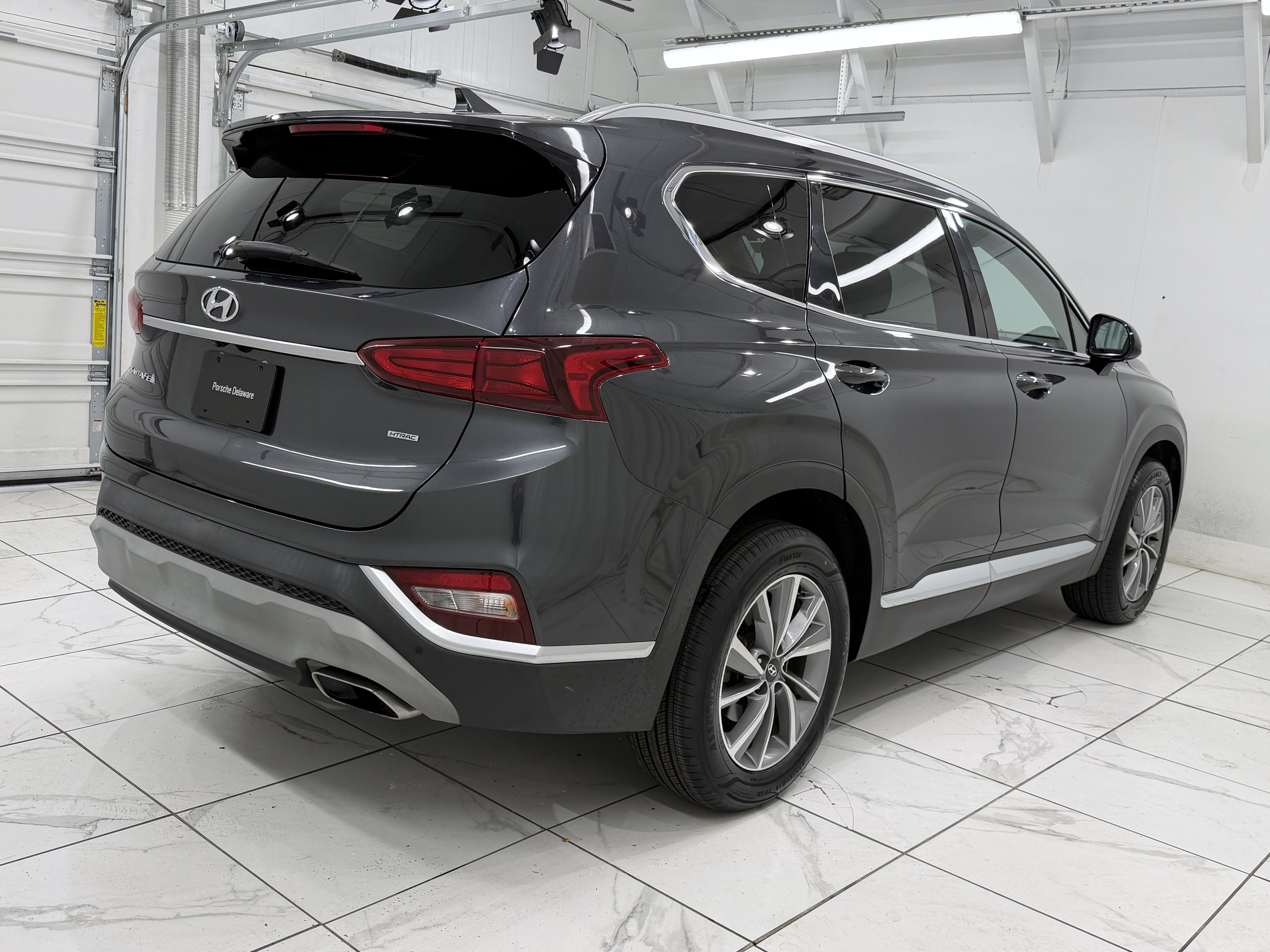 Used 2020 Hyundai Santa Fe SEL w/ Convenience Package AWD/4WD image 11