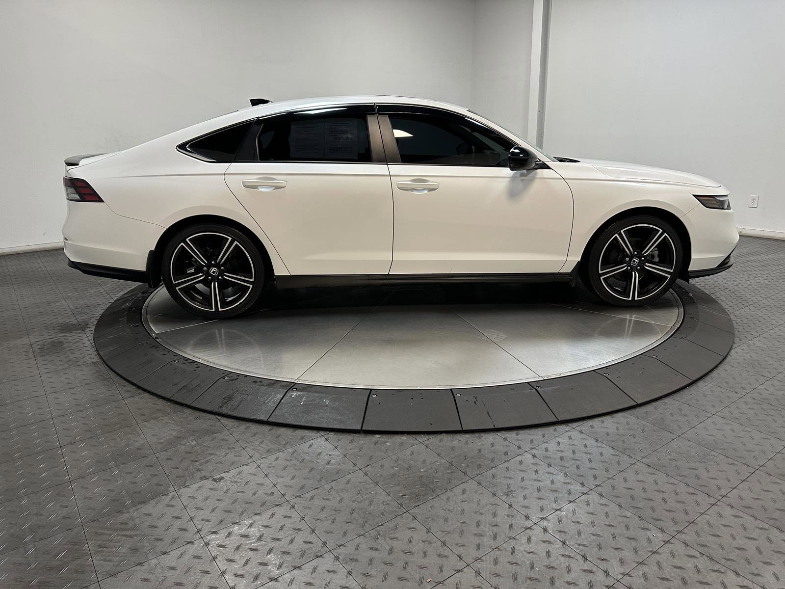 Certified 2024 Honda Accord Sport image 15