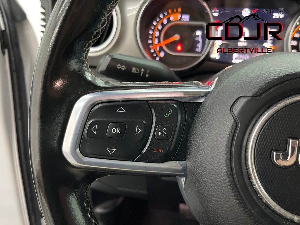 Used 2020 Jeep Wrangler Unlimited Sahara image 38