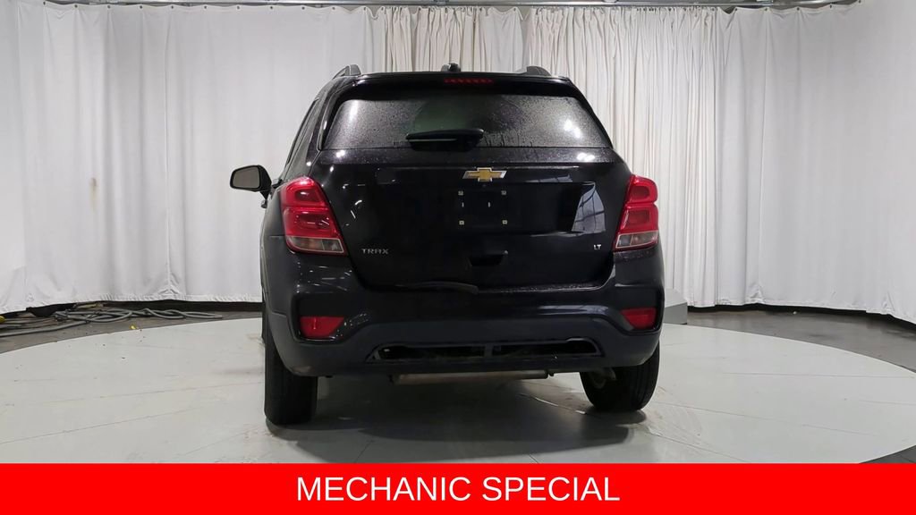Used 2018 Chevrolet Trax LT w/ LT Convenience Package image 7