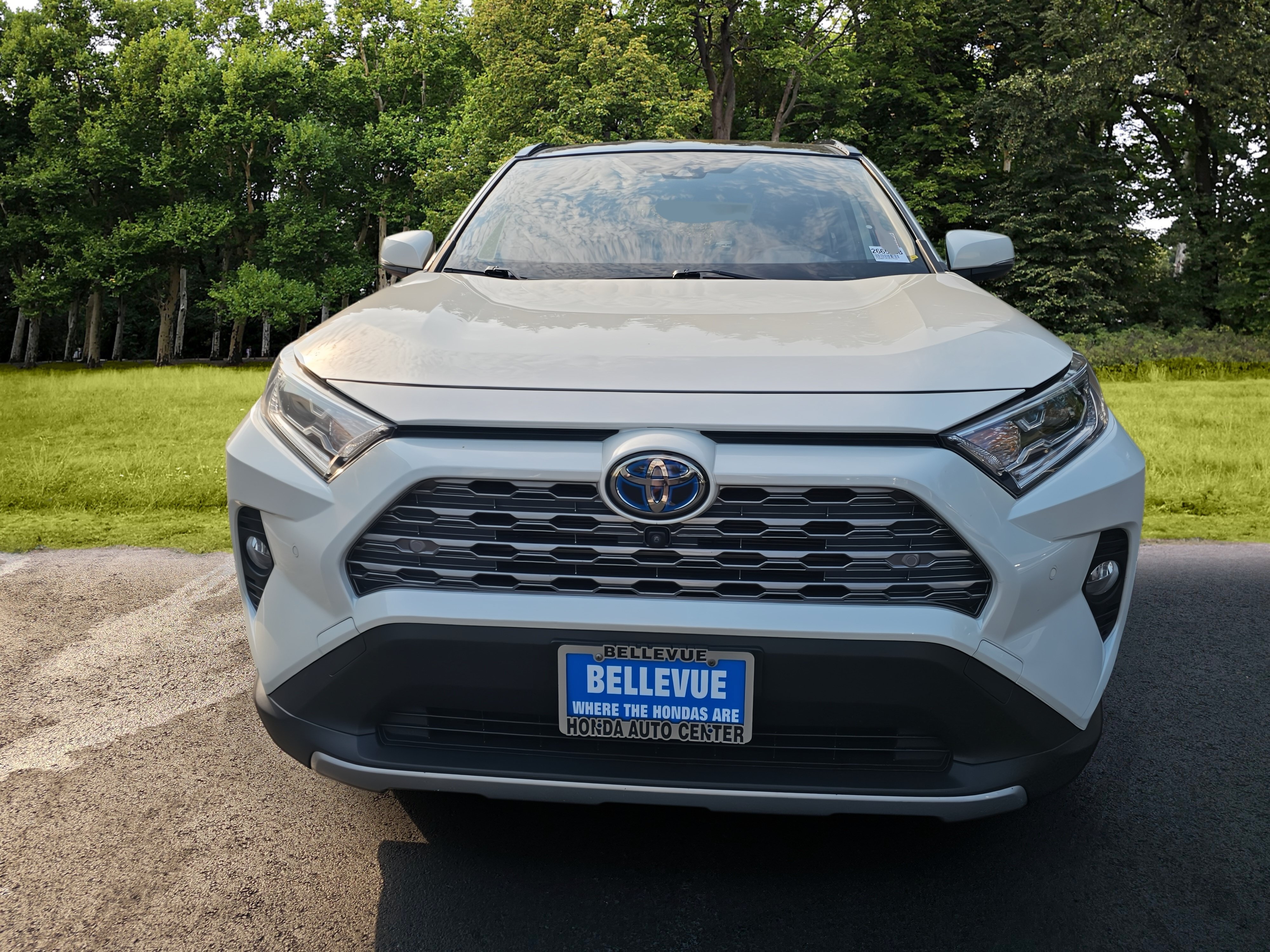 Used 2020 Toyota RAV4 Limited AWD/4WD image 2