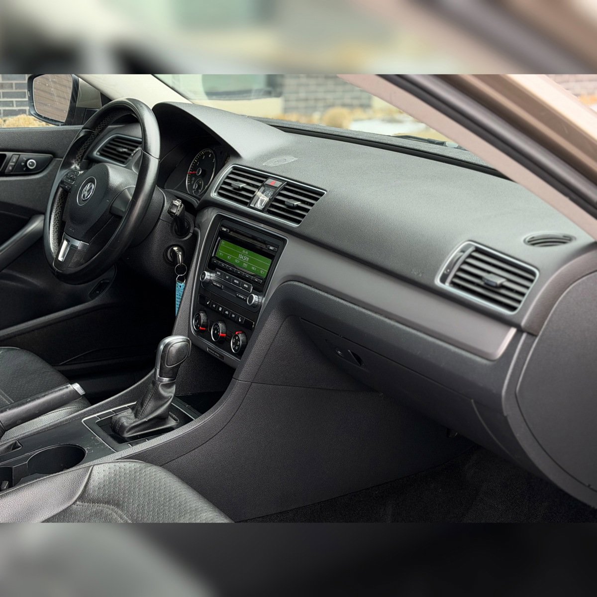 Used 2015 Volkswagen Passat 1.8T S image 9