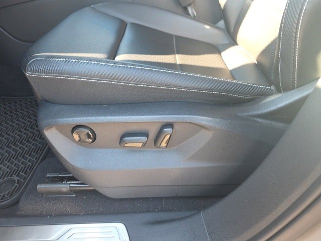 Used 2023 Volkswagen Atlas Cross Sport SE image 10