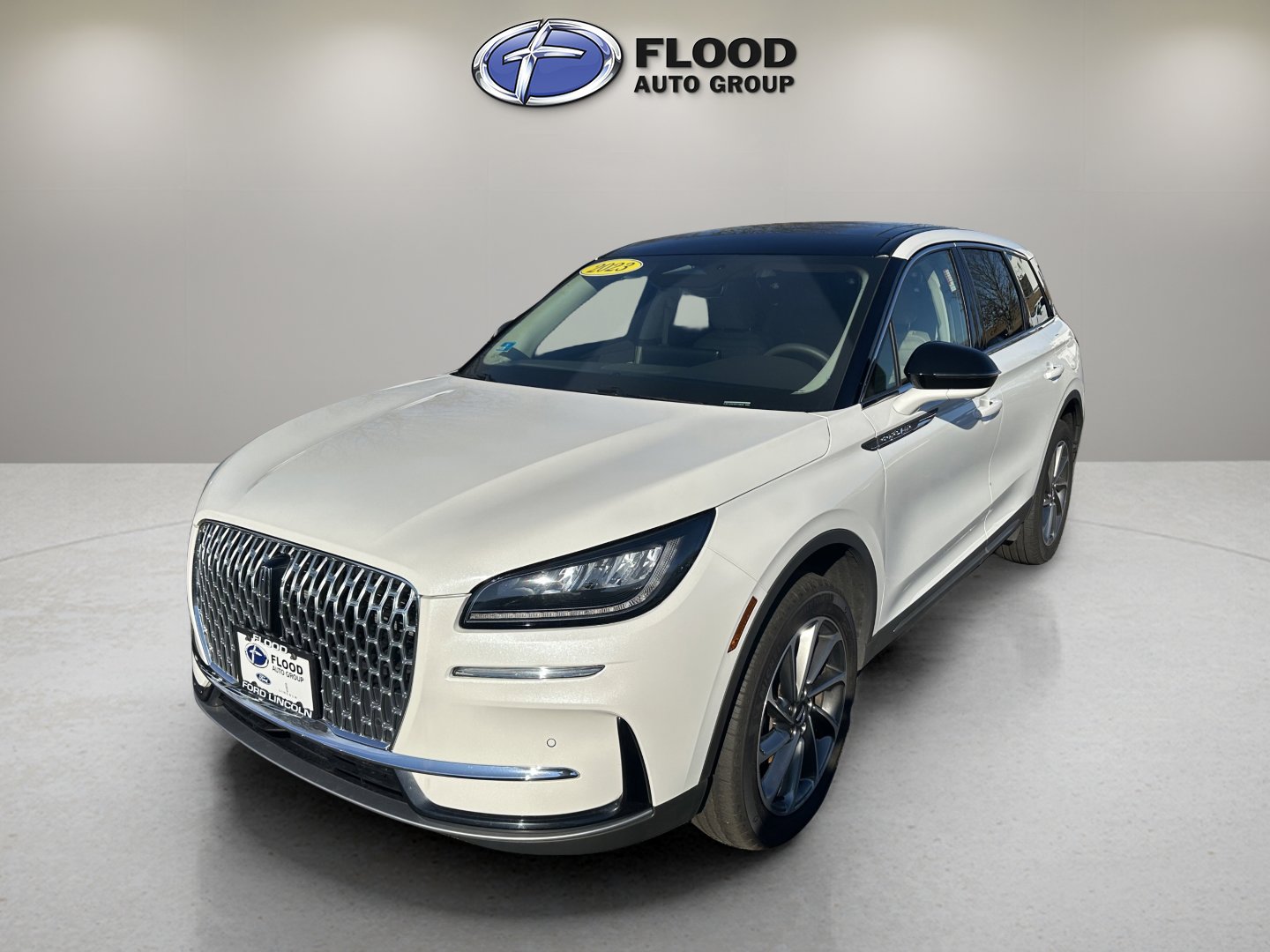 Certified 2023 Lincoln Corsair AWD w/ Equipment Group 101A image 3