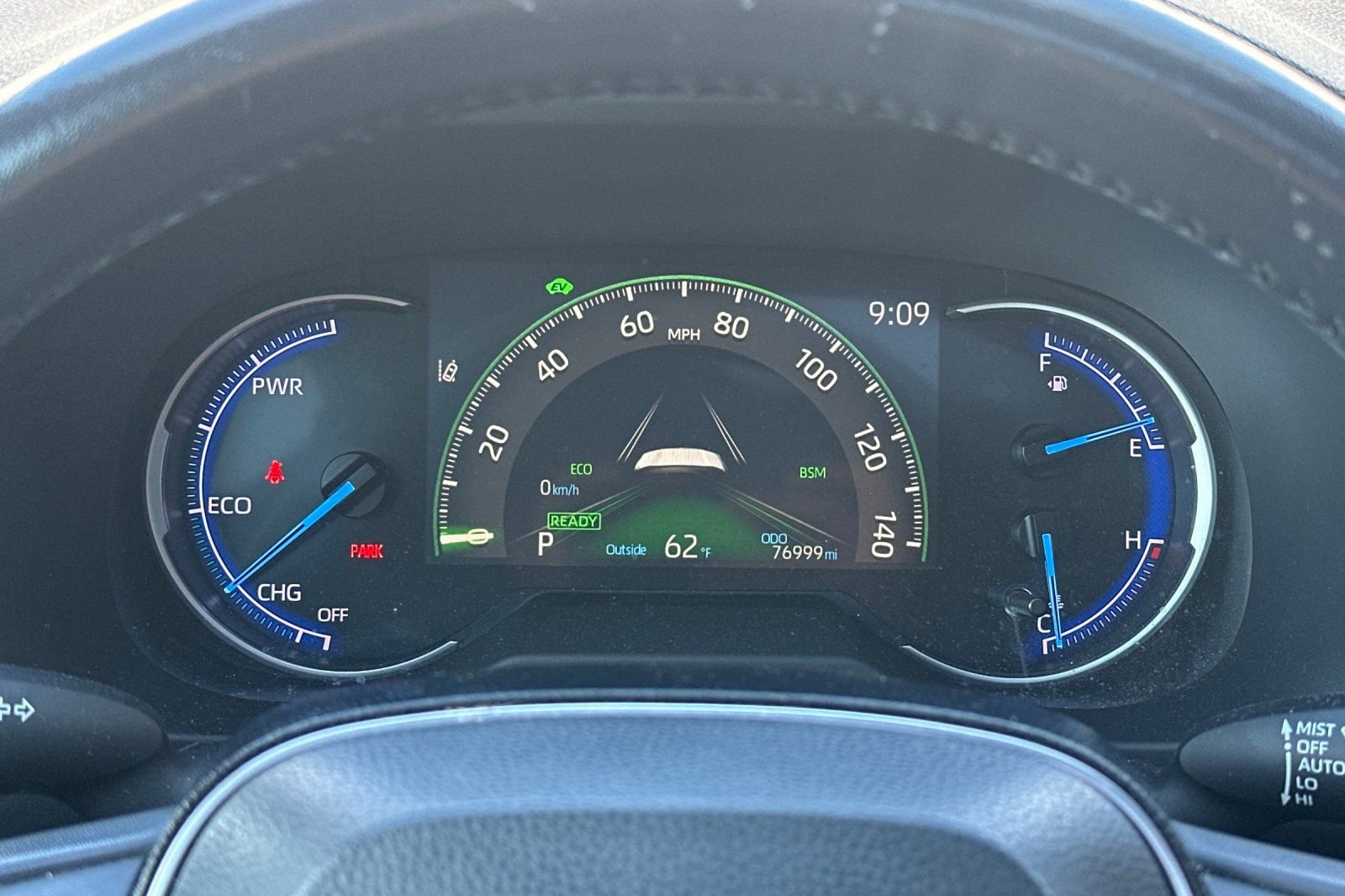 Used 2019 Toyota RAV4 XSE w/ XSE Weather Package image 33