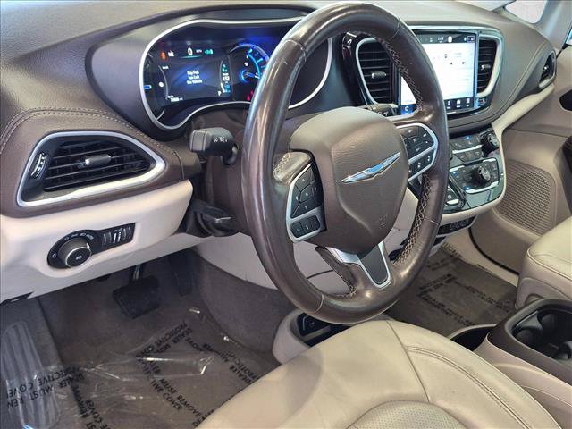Used 2021 Chrysler Pacifica Touring-L w/ Uconnect Theater Family Group FWD image 10
