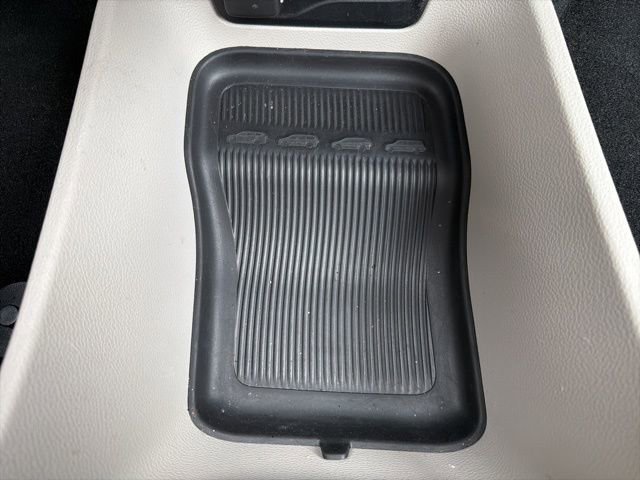 Used 2024 Chrysler Pacifica Touring-L image 32