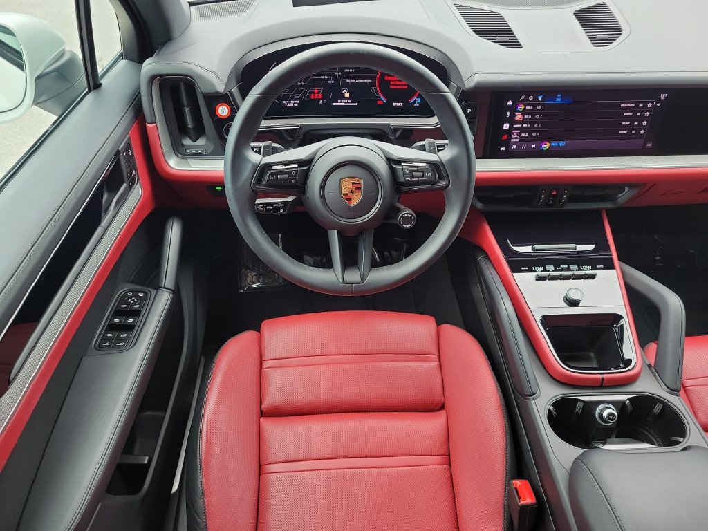 Certified 2026 Porsche Cayenne AWD/4WD image 21