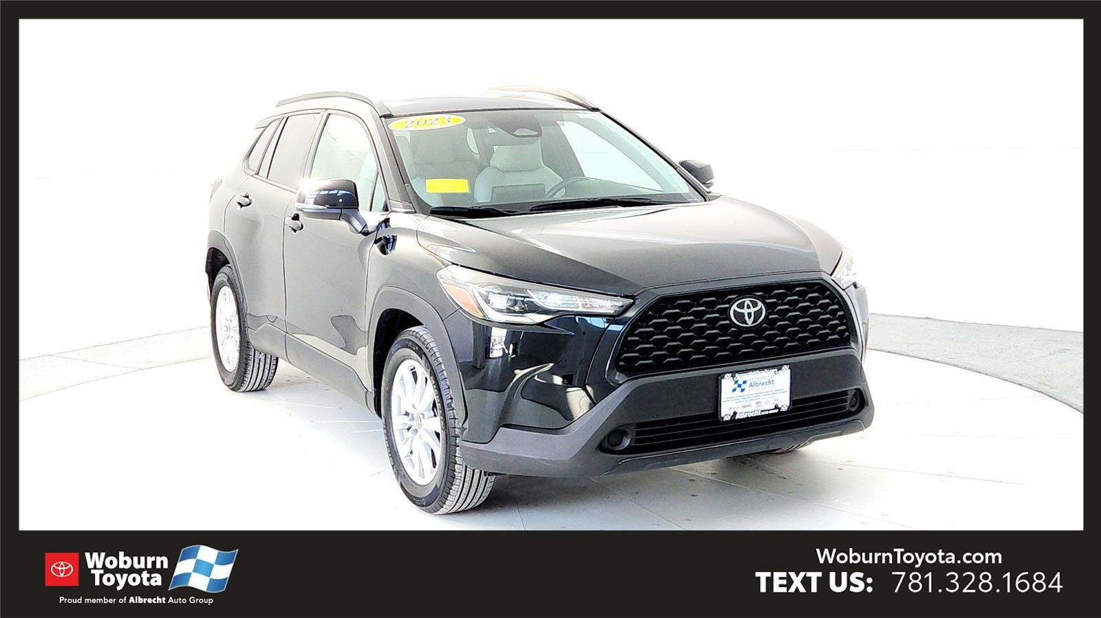 Certified 2023 Toyota Corolla Cross LE image 1