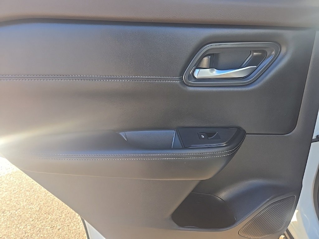 Used 2023 Nissan Rogue SV w/ SV Premium Package image 34