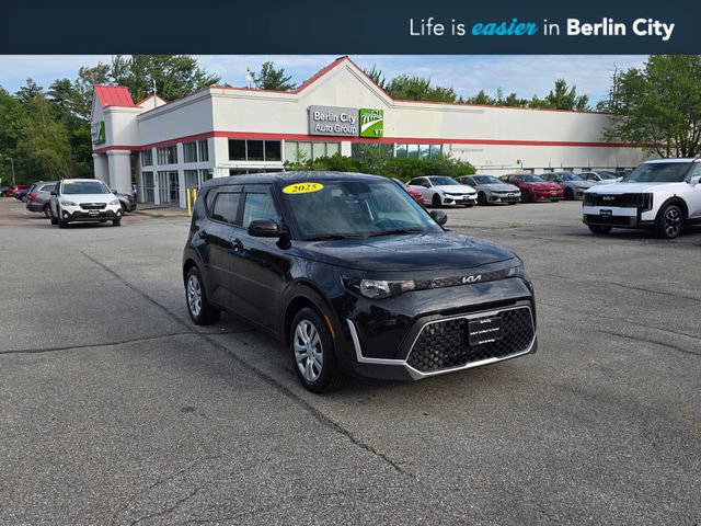 Certified 2025 Kia Soul LX FWD image 1