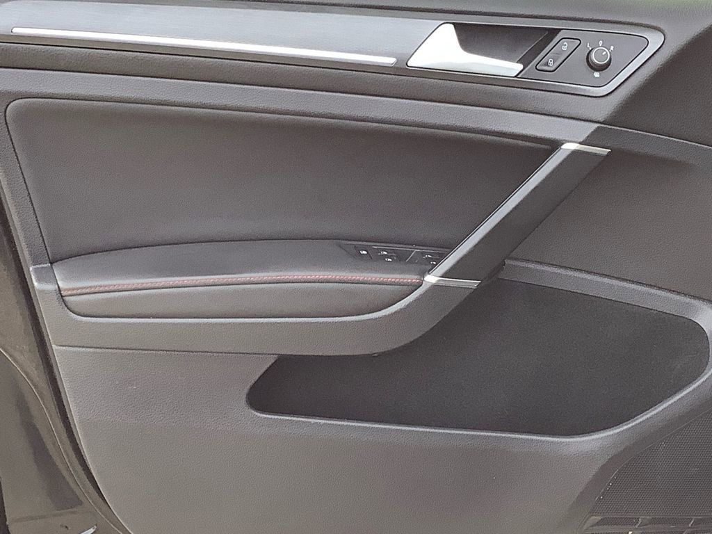 Used 2021 Volkswagen GTI Autobahn image 12