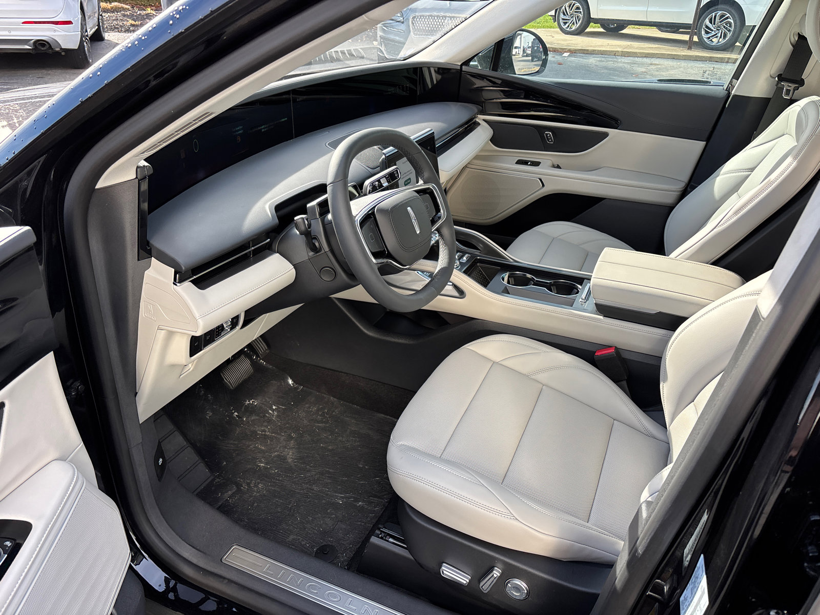 New 2026 Lincoln Nautilus Premier image 26