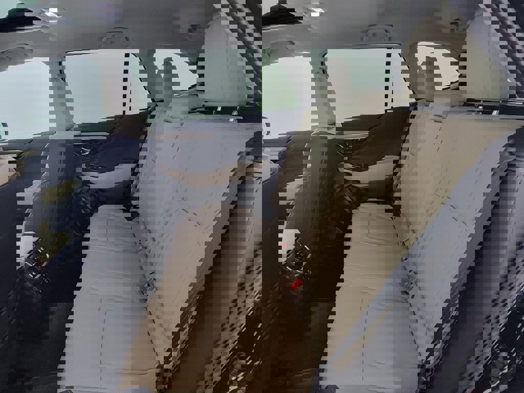 Used 2025 Subaru Outback Limited image 13