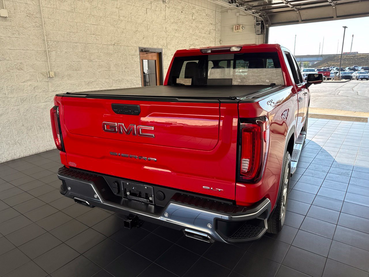 Used 2020 GMC Sierra 1500 SLT w/ SLT Premium Plus Package AWD/4WD image 7