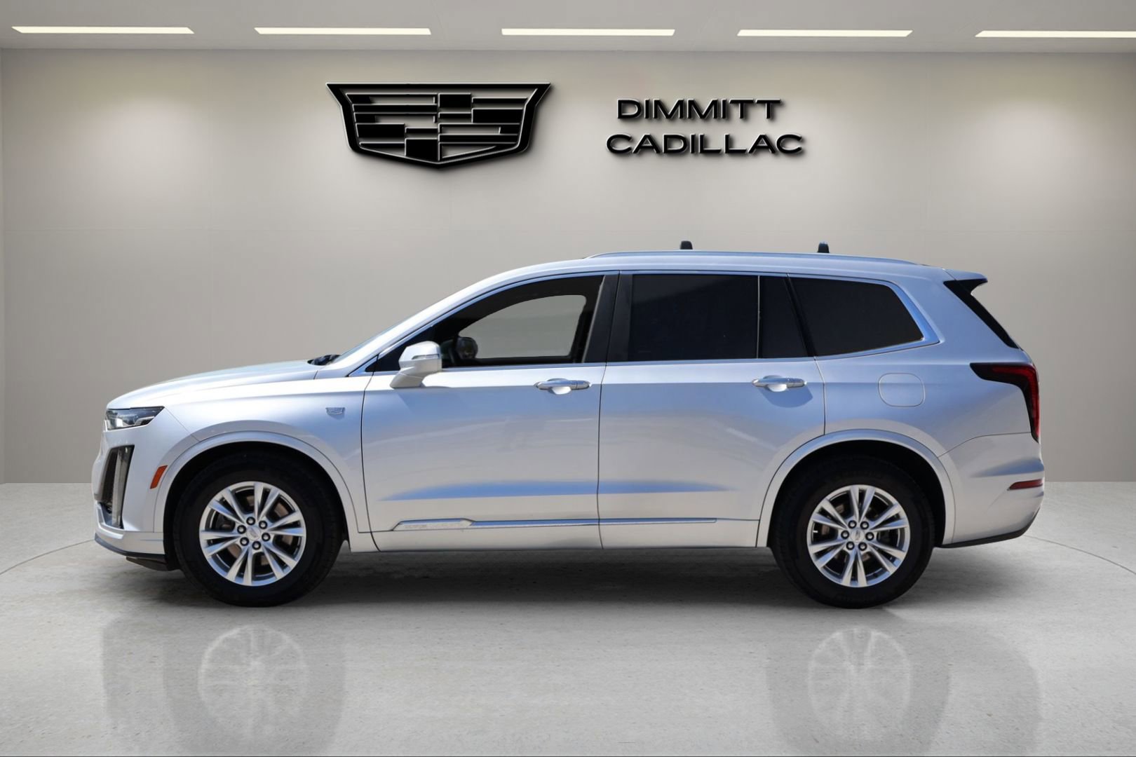 Used 2020 Cadillac XT6 Premium Luxury image 2