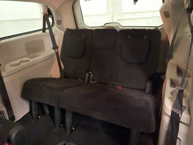 Used 2014 Dodge Grand Caravan SXT FWD image 21