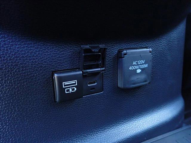 Used 2023 Toyota Tundra Platinum image 12