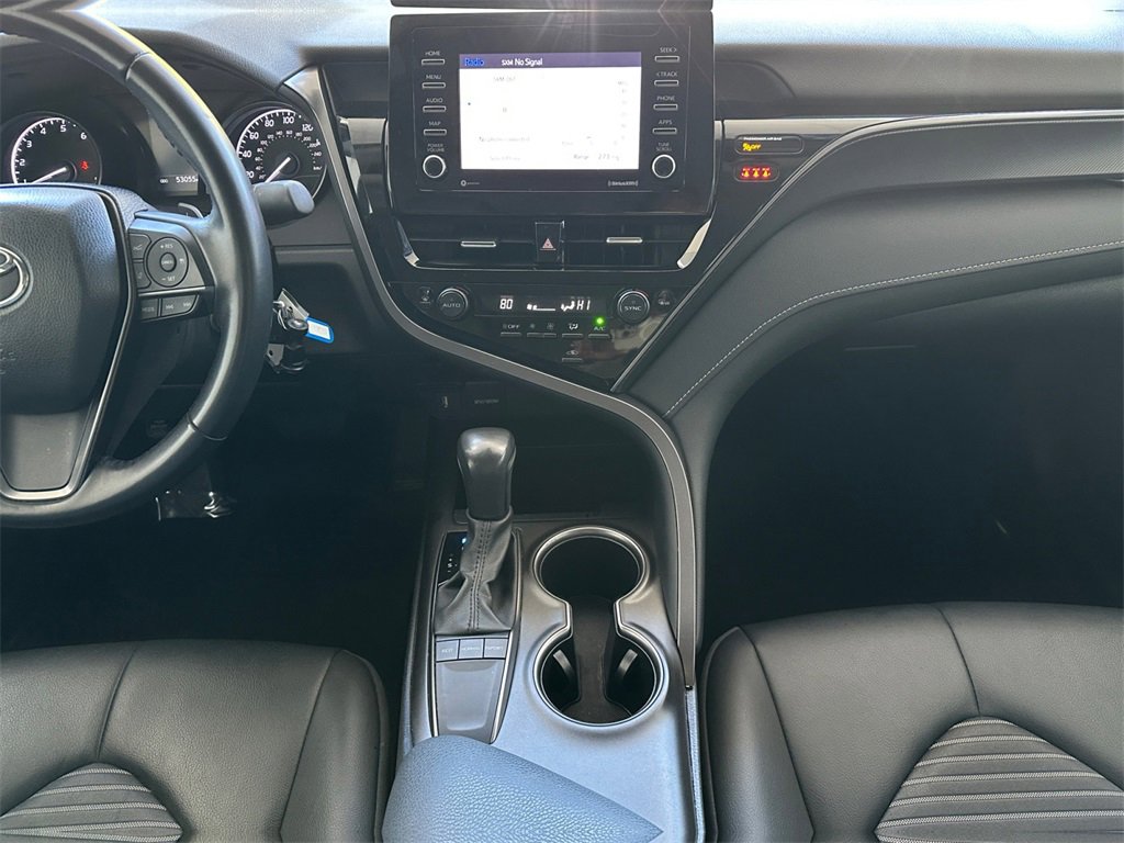 Used 2024 Toyota Camry SE image 11