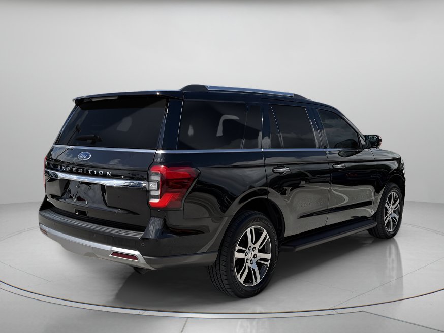 Certified 2024 Ford Expedition Limited AWD/4WD image 3