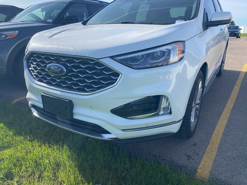 Used 2020 Ford Edge Titanium w/ Equipment Group 301A AWD/4WD image 13