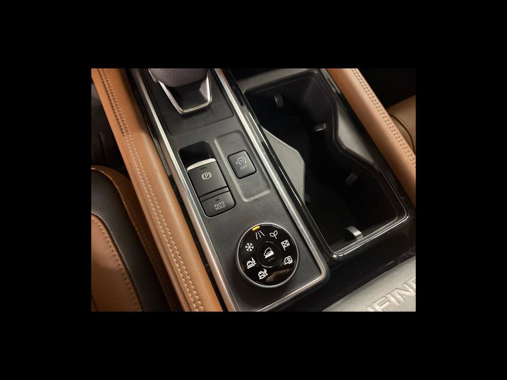 Used 2023 Nissan Pathfinder Platinum AWD/4WD image 24