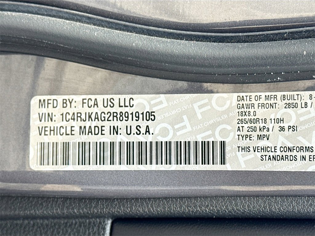 Used 2024 Jeep Grand Cherokee L Laredo image 32