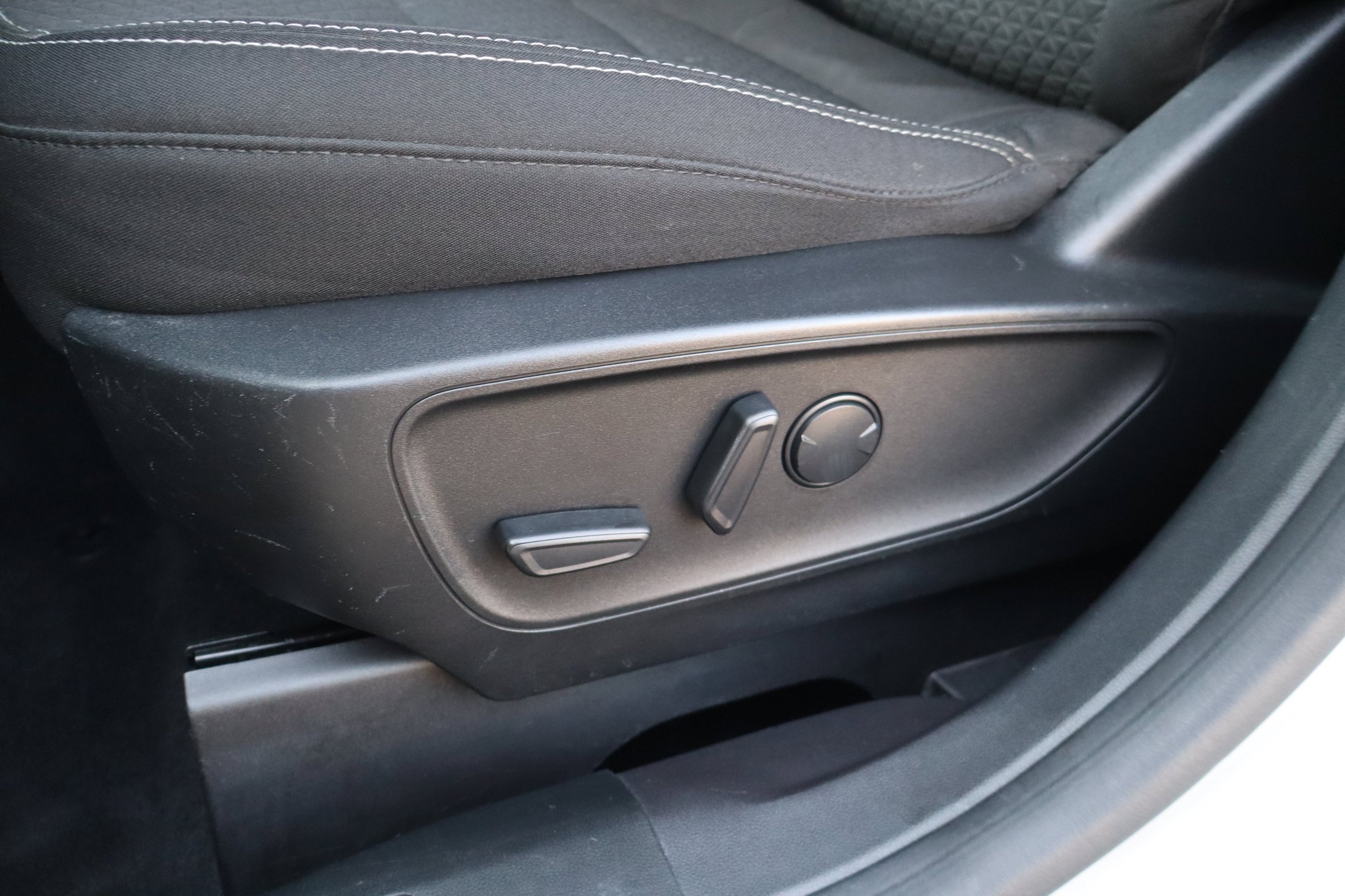 Certified 2023 Ford Escape Active FWD image 14