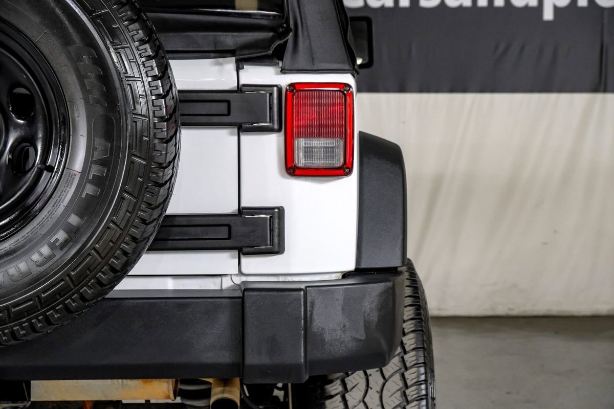 Used 2018 Jeep Wrangler Sport image 36