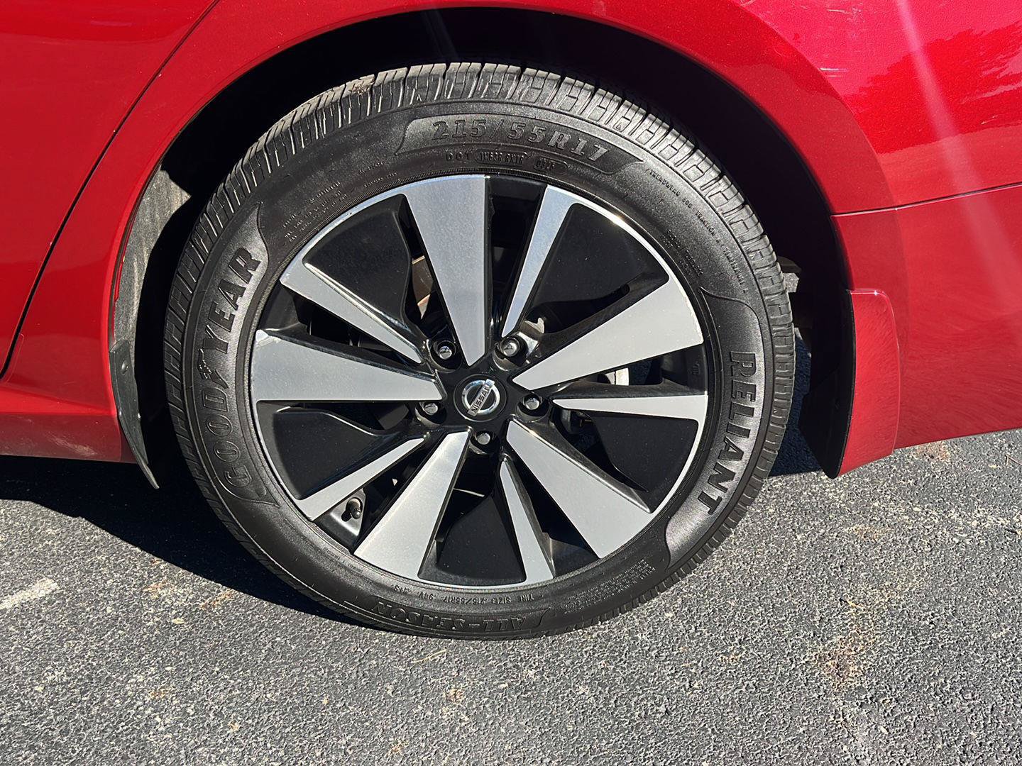 Used 2021 Nissan Altima 2.5 SV w/ SV Premium Package FWD image 9