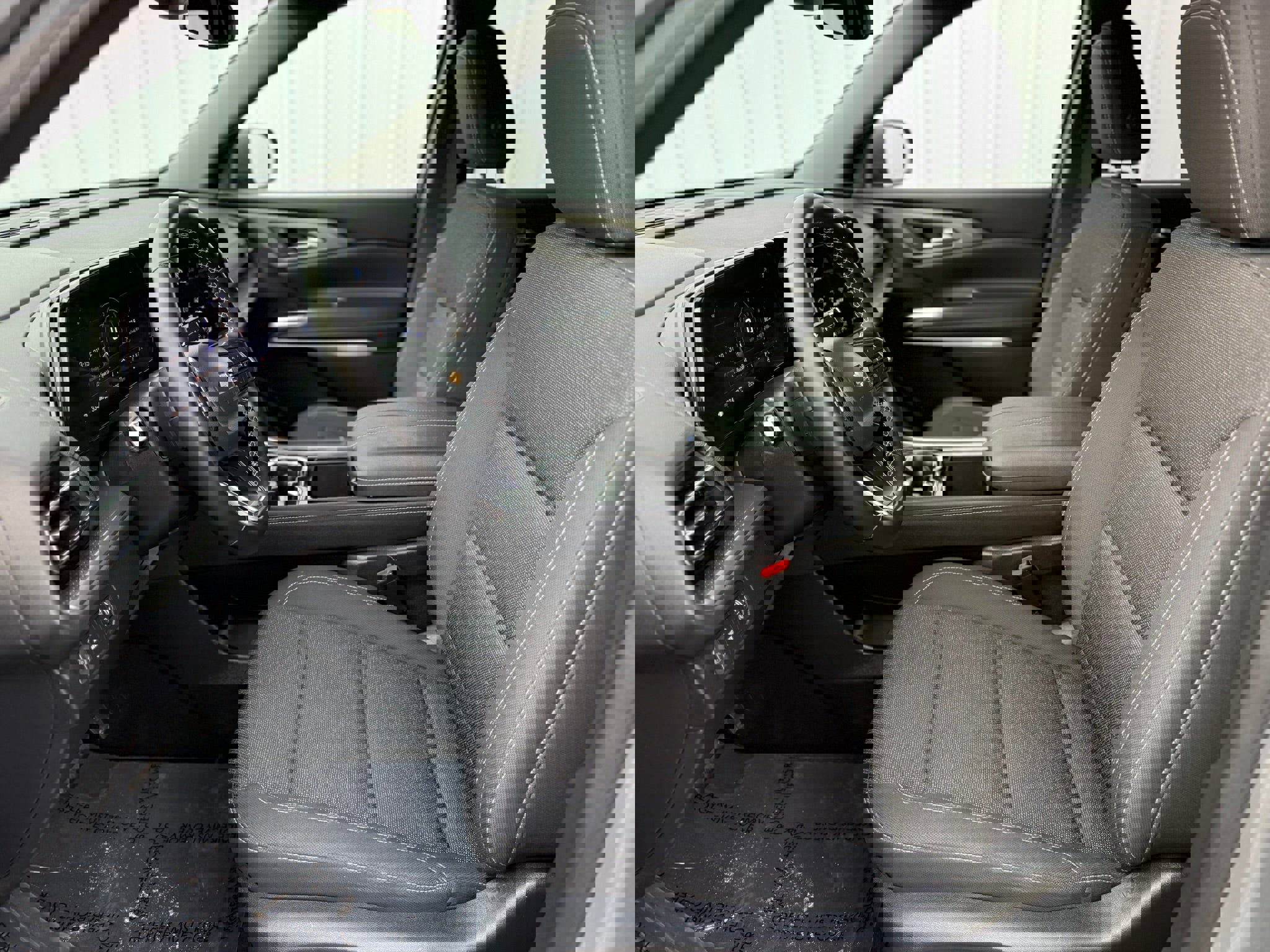 Used 2025 Chevrolet Traverse LT image 10