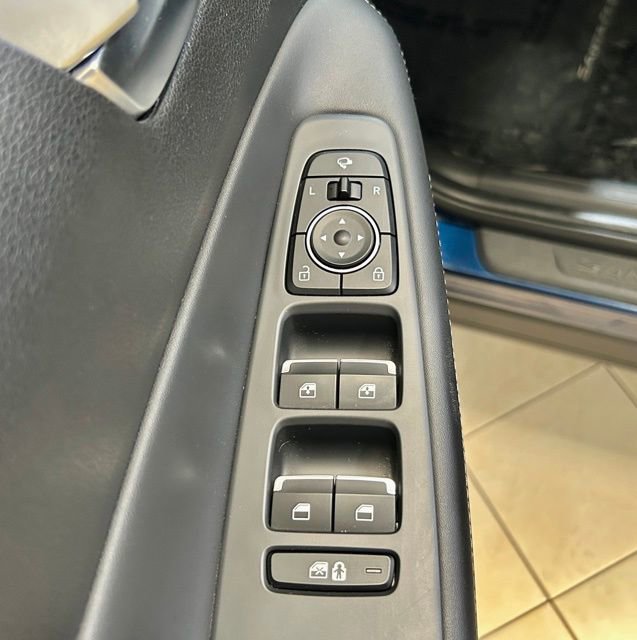 Used 2023 Hyundai Santa Fe Limited image 27