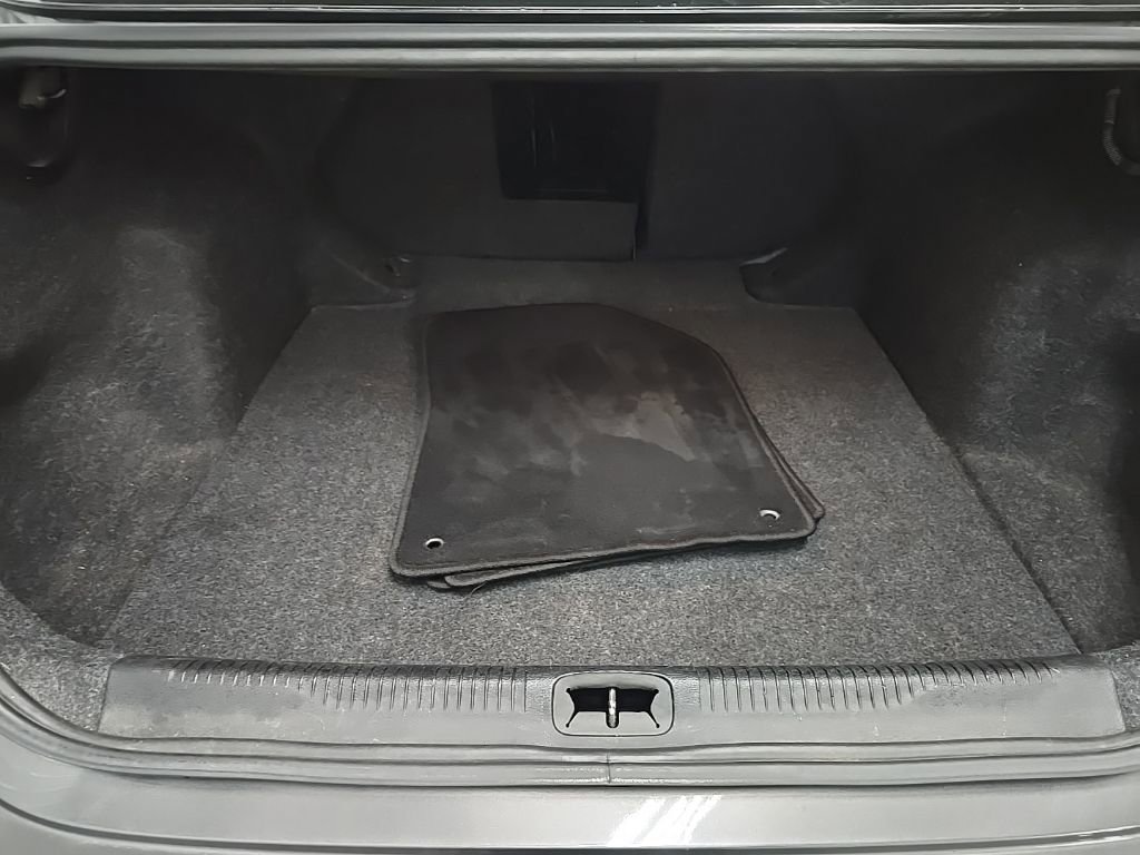 Used 2015 Chrysler 200 Limited w/ Convenience Group image 11