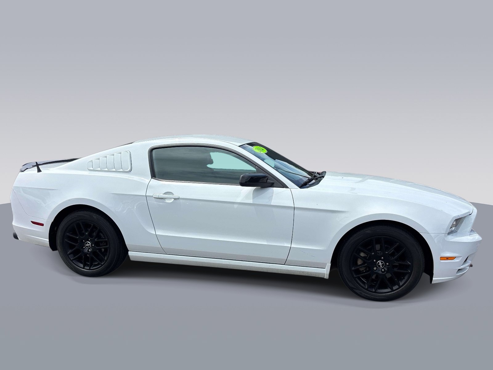 Used 2014 Ford Mustang Coupe w/ Equipment Group 102A RWD image 2